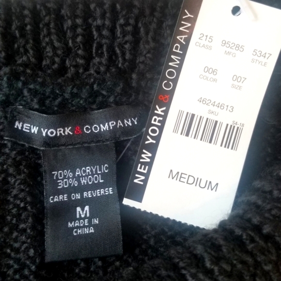 New York & Co. Sweater size M NWT - Picture 3 of 5